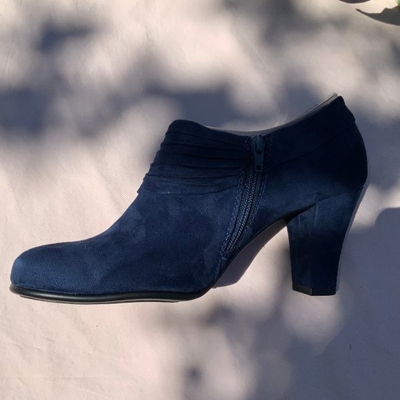 Aerosoles Women's Suede Blue Booties (Size 10M) - Picture 10 of 10
